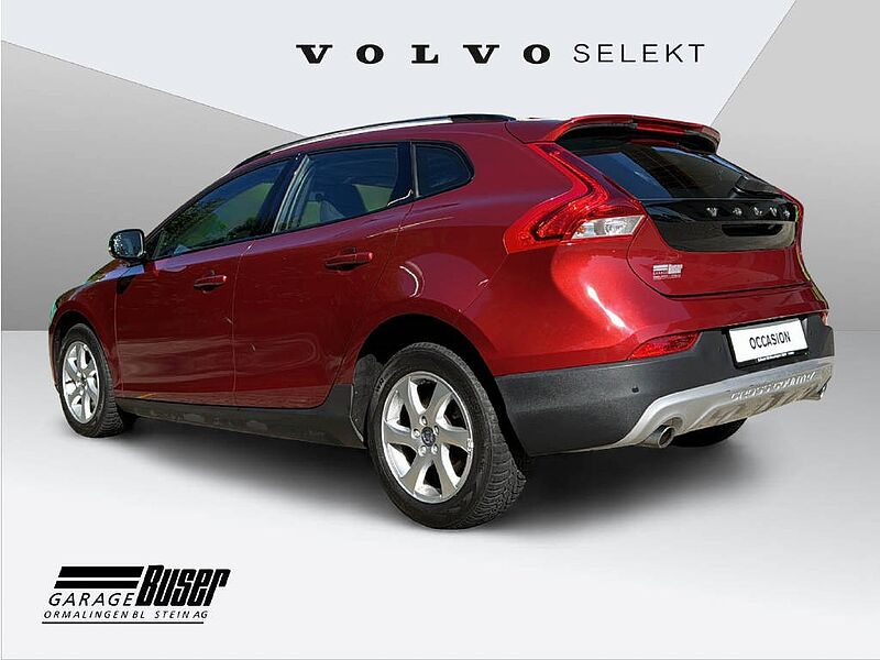 Volvo  CC 2.0 D3 Momentum S/S